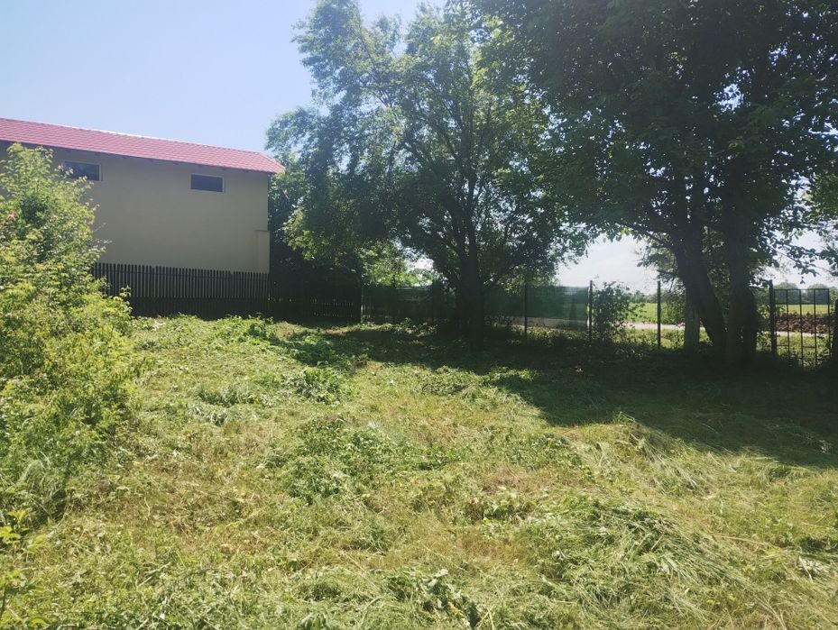 Teren Intravilan suprafața 1646mp