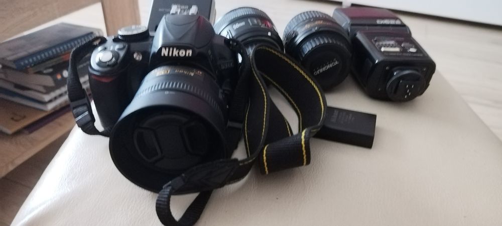 DSLR NIKON D-3100 - pachet complet