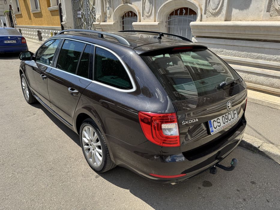 Vând Skoda Superb
