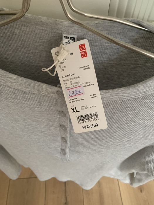 Лонгслив фирмы Uniqlo