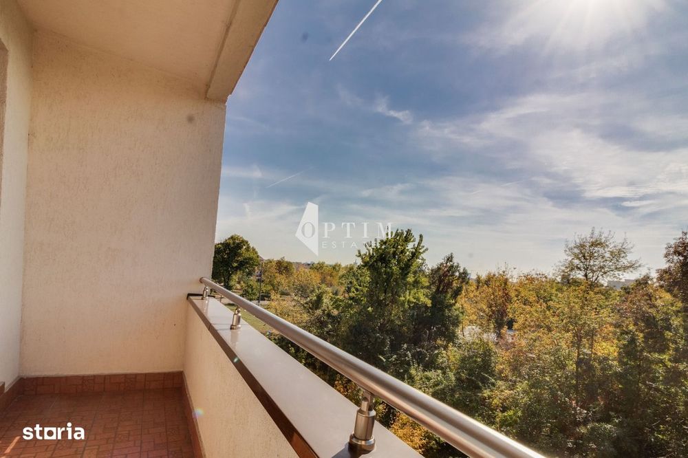 NOU! 2 camere LUMINOS,  50 mp, Bloc 2010, Balcon cu VIEW liber!