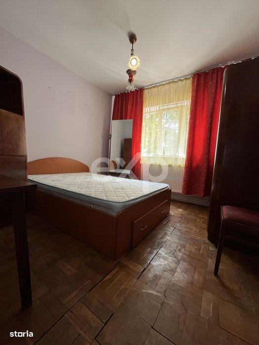 COMISION 0% Apartament 3 camere dec 2 bai etajul 3 central Gaesti
