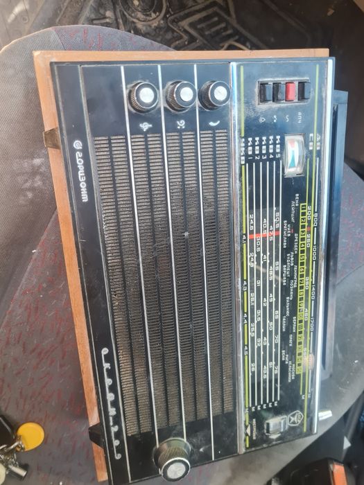 Продам ретро радиоприемник Океан 209