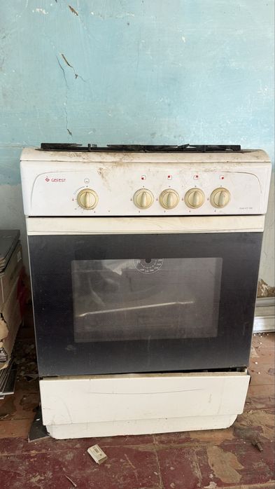 Газ , стиралка , холодильник, двери