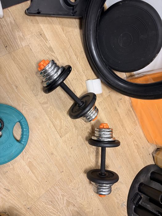 Set gantere reglabile noi 20 kg, 10 kg+10 kg=20 kg. Pret 300 lei