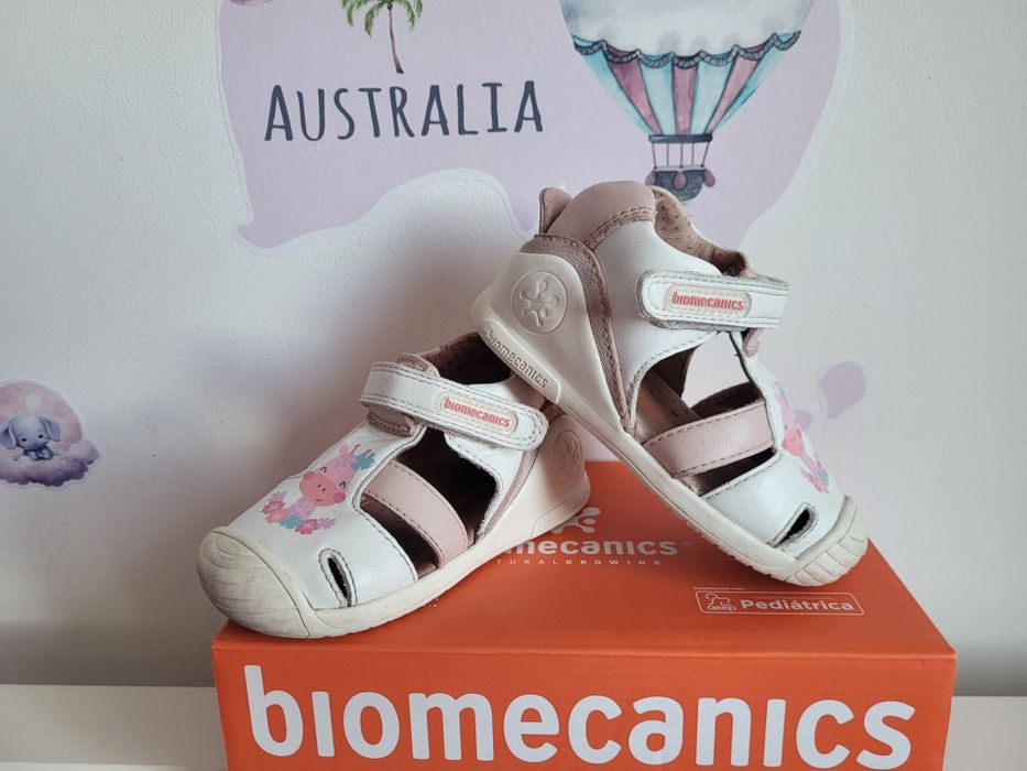 Vand sandale BIOMECANICS pentru fetite , masurile 22 si 20