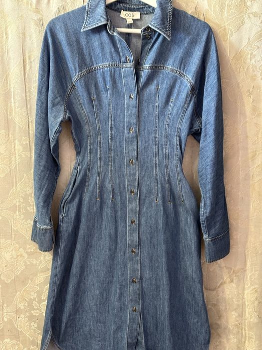 Шикарное джинсовое  платьяе 44 размер