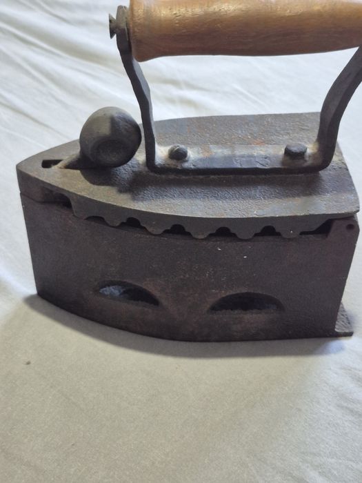 Vind fier de călcat