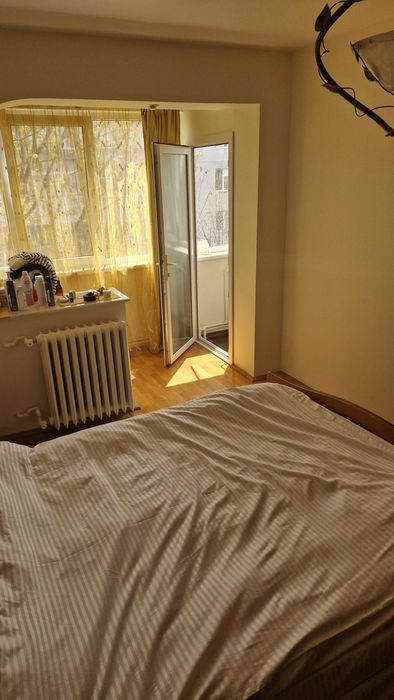 Vand apartament 2 camere