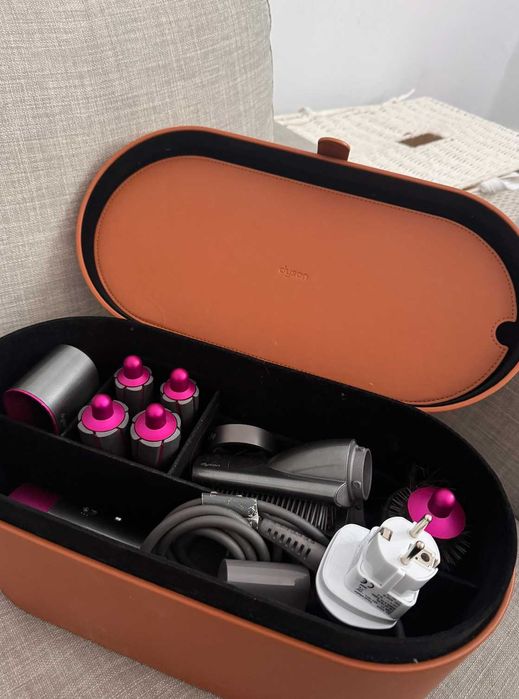Set Dyson Airwrap (multistyler și uscător) - stare excelentă