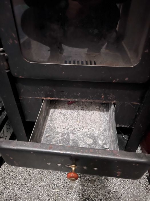 Камина Прити на дърва