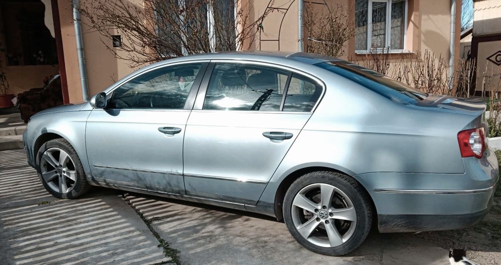 Volkswagen Passat , B6 2005