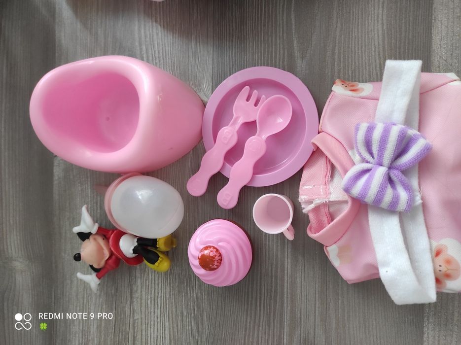 Лот от кукли и Барби - 10 €