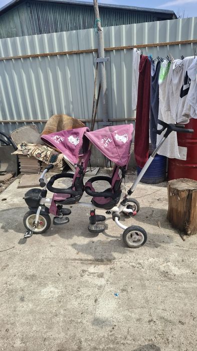 Vand cărucior pentru copii