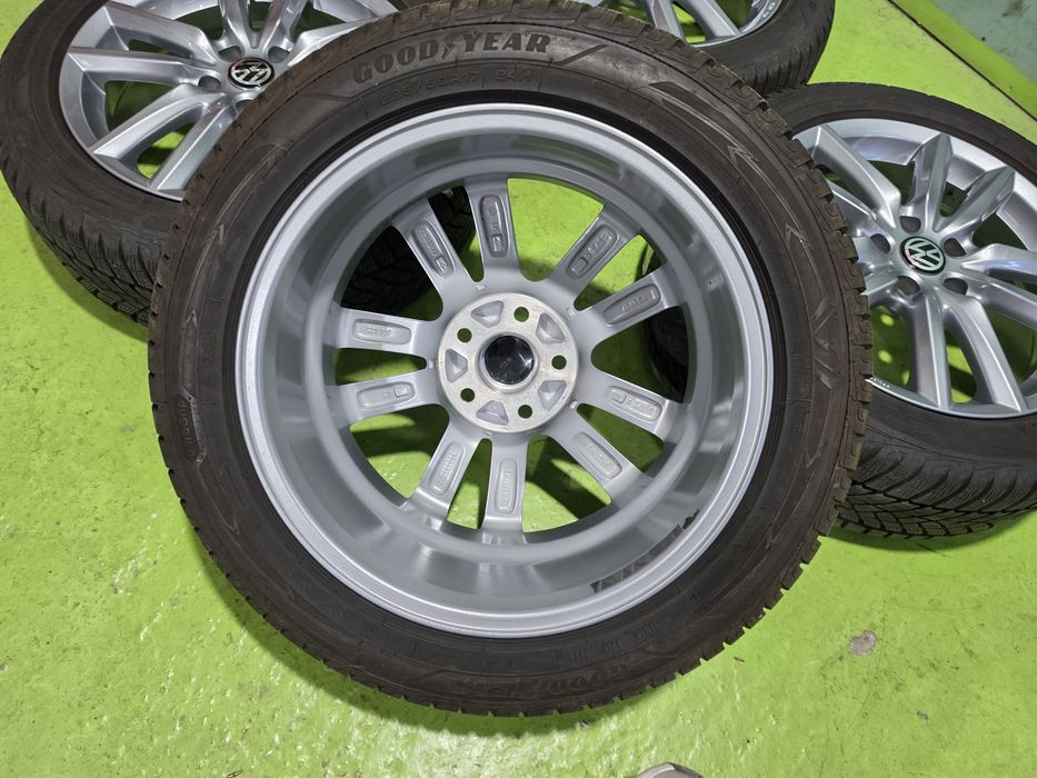 17 5x112 Vw Passat Touran Caddy Golf 5х112 зимен комплект джанти гуми 225/50/17 Goodyear