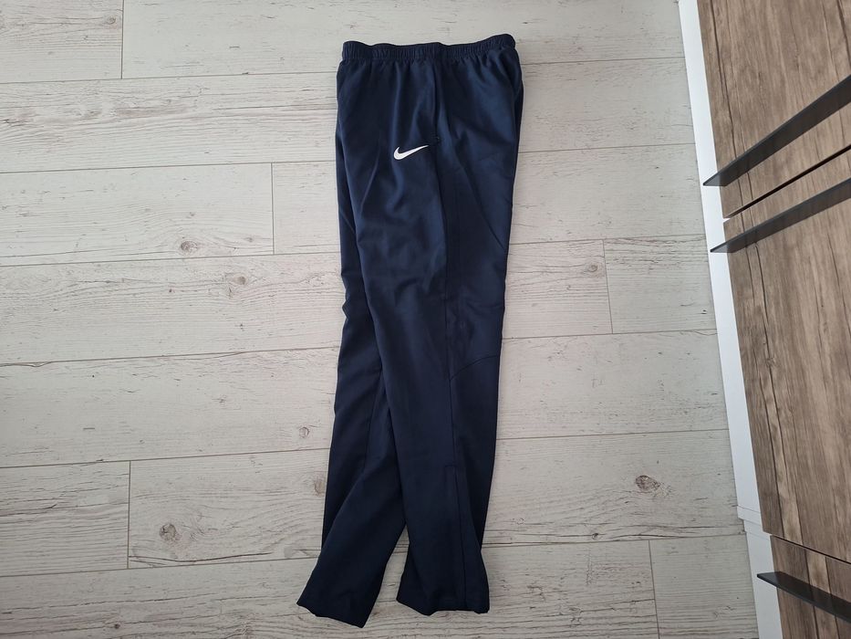 Nike- Ориг. Тънко долнище