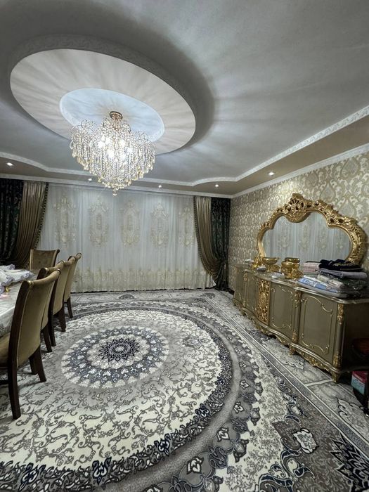 Sergeli Yangi xayot 8-hududda 35- dom 2 xonali uy sotiladi.Maklersiz