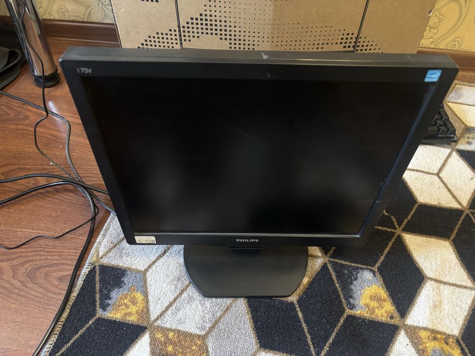 Продам монитор полностью исправный и рабочий