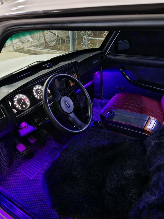 Vaz 2107 sotiladi 2010