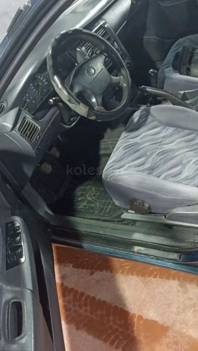 Продам Тойота карина е