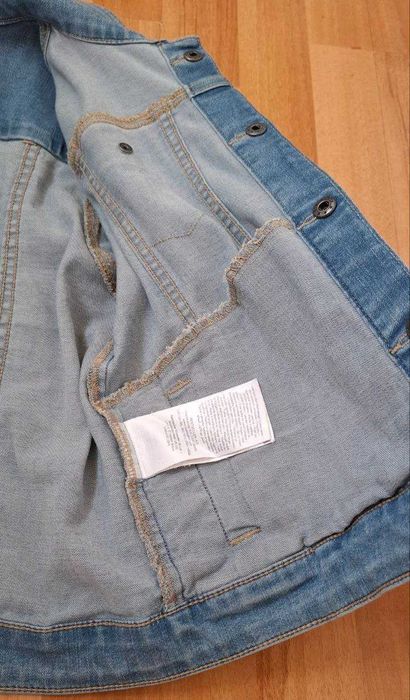 Продам отличную джинсовую куртку "Name it" на мальчика