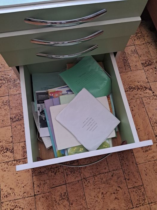 Продам тумбу и полку