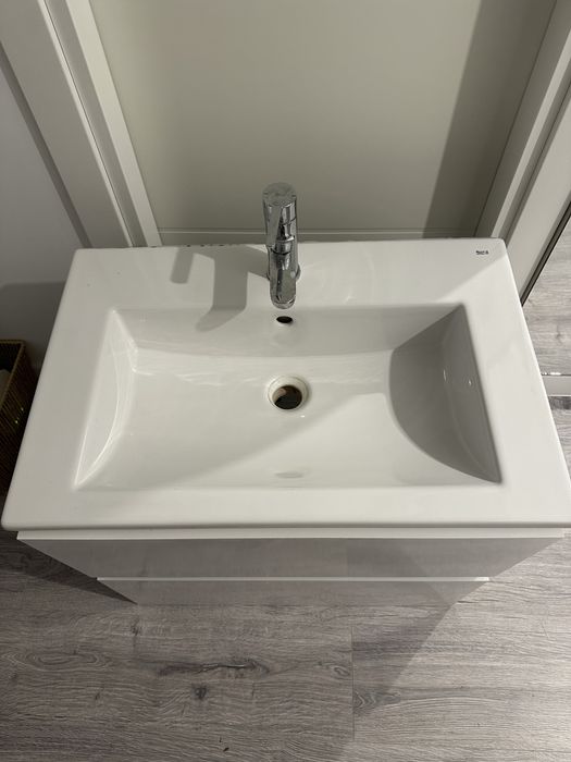 Mobilier baie cu lavoar și baterie