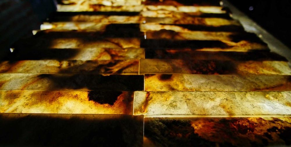 Продавам облицовъчен камък оникс