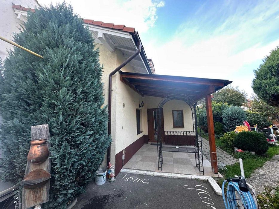 Vand proprietate imobiliara in Sibiu.