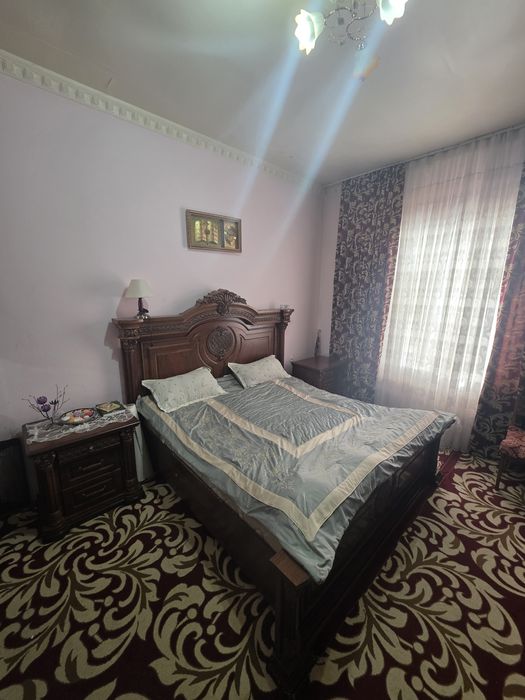 Кибрай тумани Бирлик махалласида 6 сотих 7 хонали  уй сотилади.