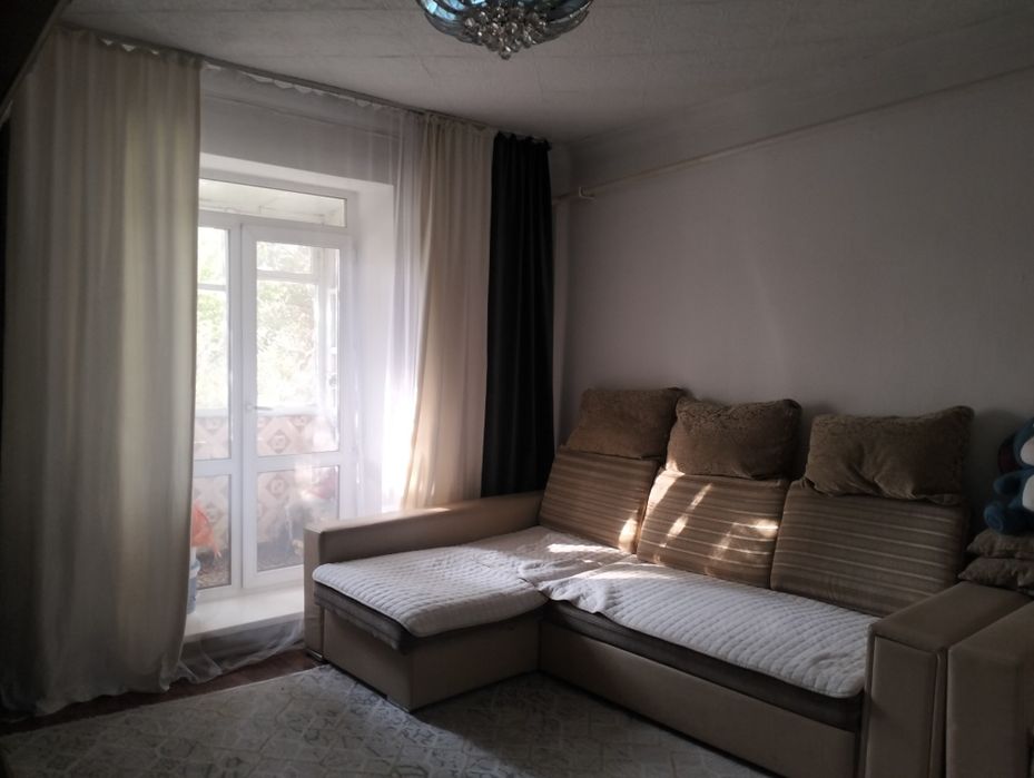 продаю квартиру .