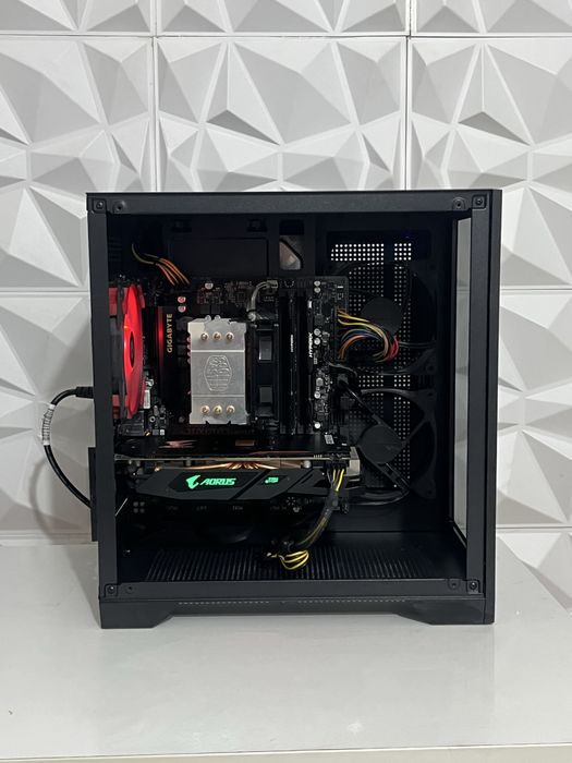 Геймърски Компютър i5 7400 RX 580 8GB 16GB RAM WINDOWS 11 PRO 256GB SSD