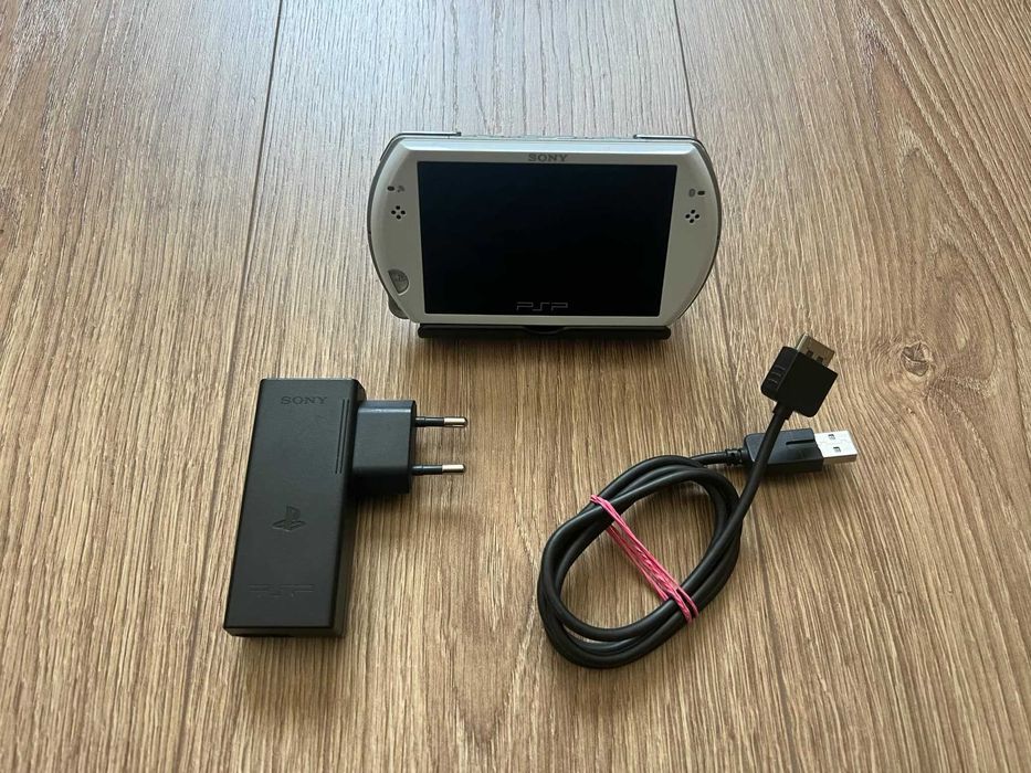 Joc copii SONY PSP GO modat cu 150 jocuri instalate doar titluri bune