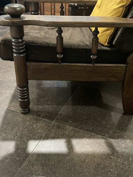 Кресло от масивно дърво