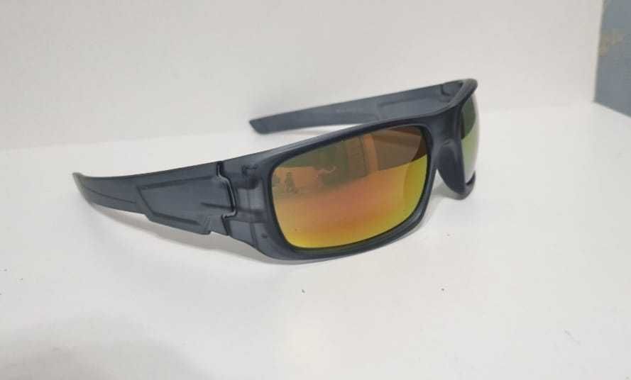 Очки солнцезащитные спортивные