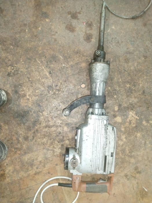 Продам отбойный молот