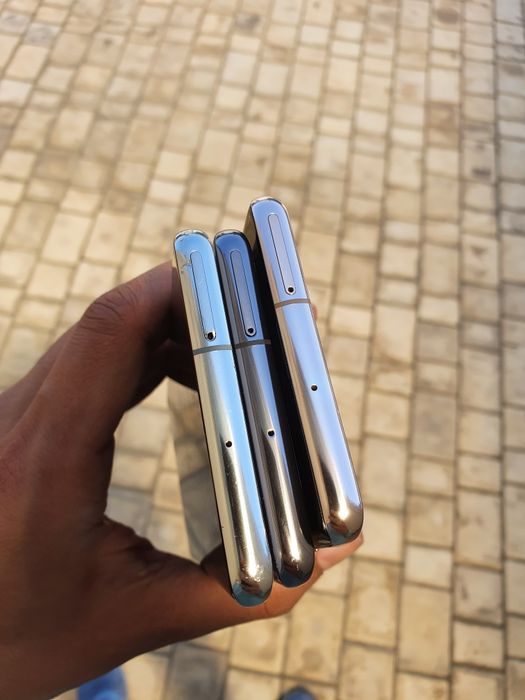 Samsung Galaxy S10 PLUS DUOS. OzU 8/128 GB. Garantya beriladi.