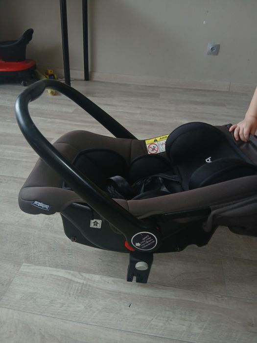 Продам автокресло