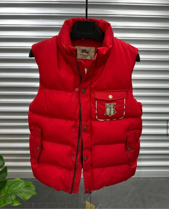 Жилетки Burberry