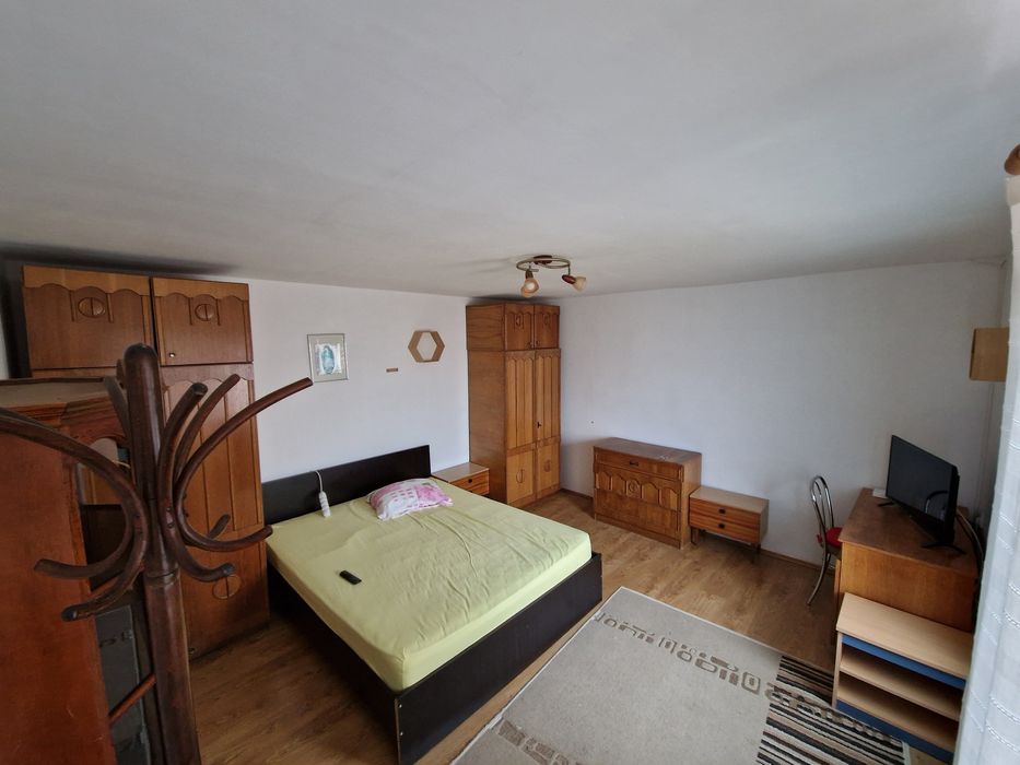 Inchiriere apartament  2 camere la curte cu terasa propie , Blaj, str. Crisan