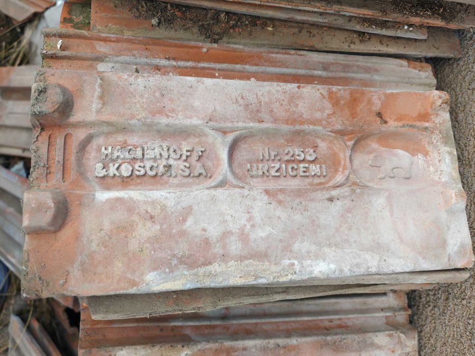 Vând țiglă 253 folosită