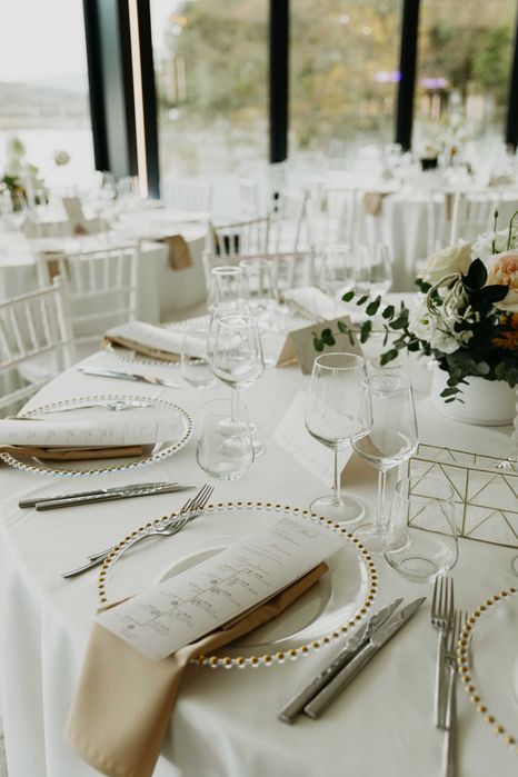 Inchiriere decoratiuni petrecere nunta botez evenimente private