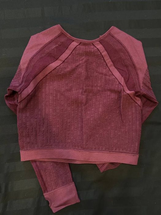 Спортивный рашгард через палец