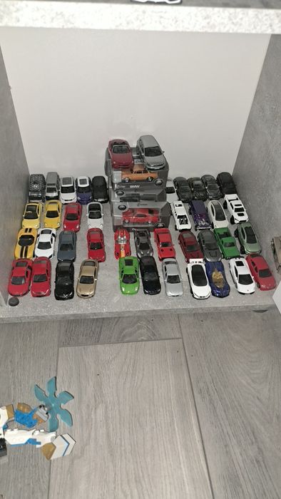 Vând machete. urgent