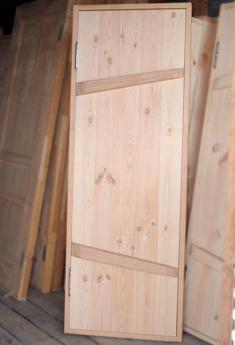 Плотнические двери