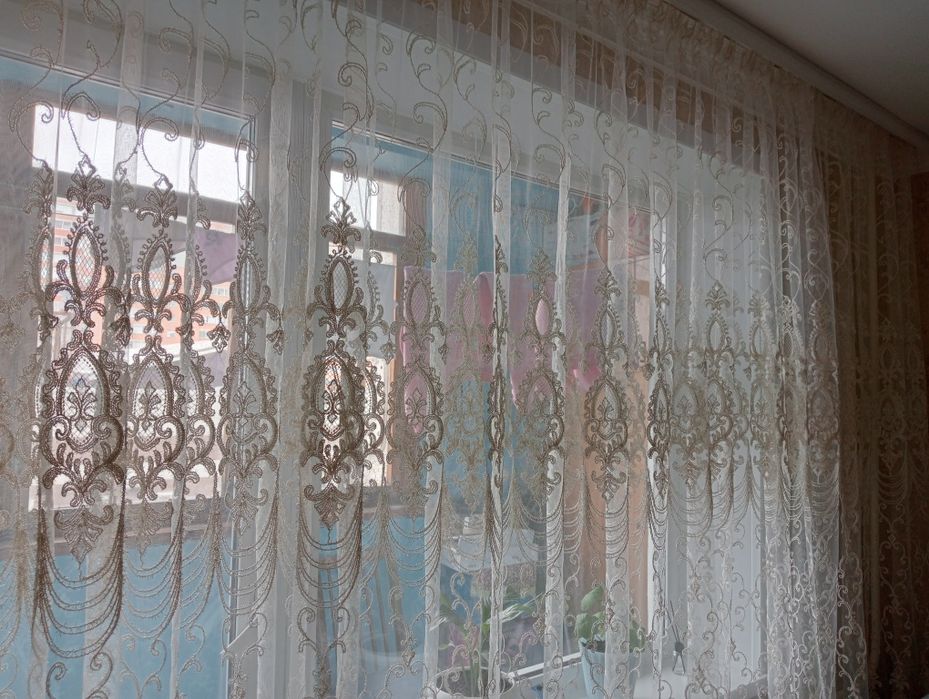 Продаю тюль цвет золото