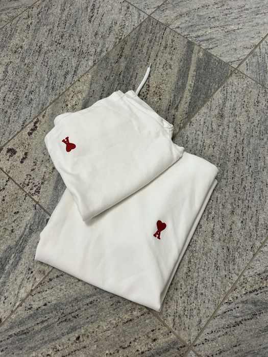 Costum ami baieti