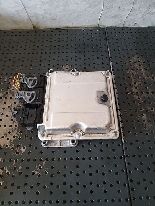 Ecu calculator motor 2.0 hdi citroen c5 0281011189 9652183980 9646850580