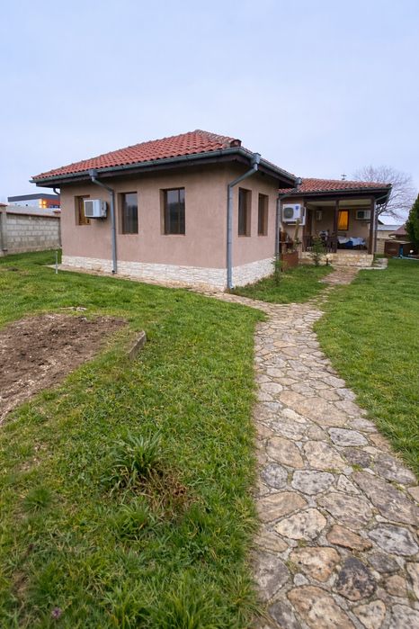 Продава се Къща в с. Близнаци, Област Варна - 146 кв.м за 1048 €/кв.м - Снимка #2