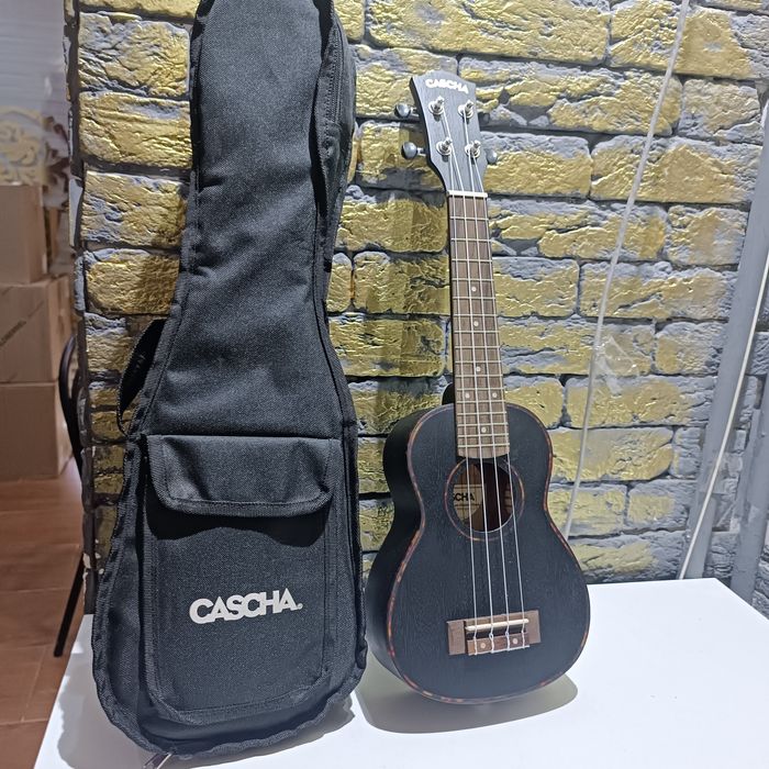 Продам укулеле + чехол